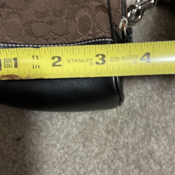 Used coach mini wristlet, with two zippered, compartments, brown leather small c - Picture 2 of 8